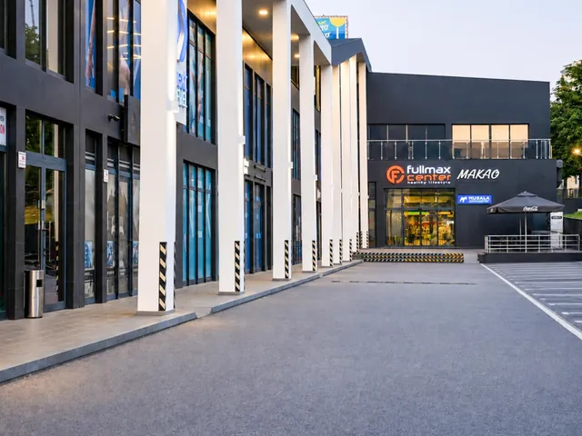 Общ изглед към завършения комплекс Fullmax Center
